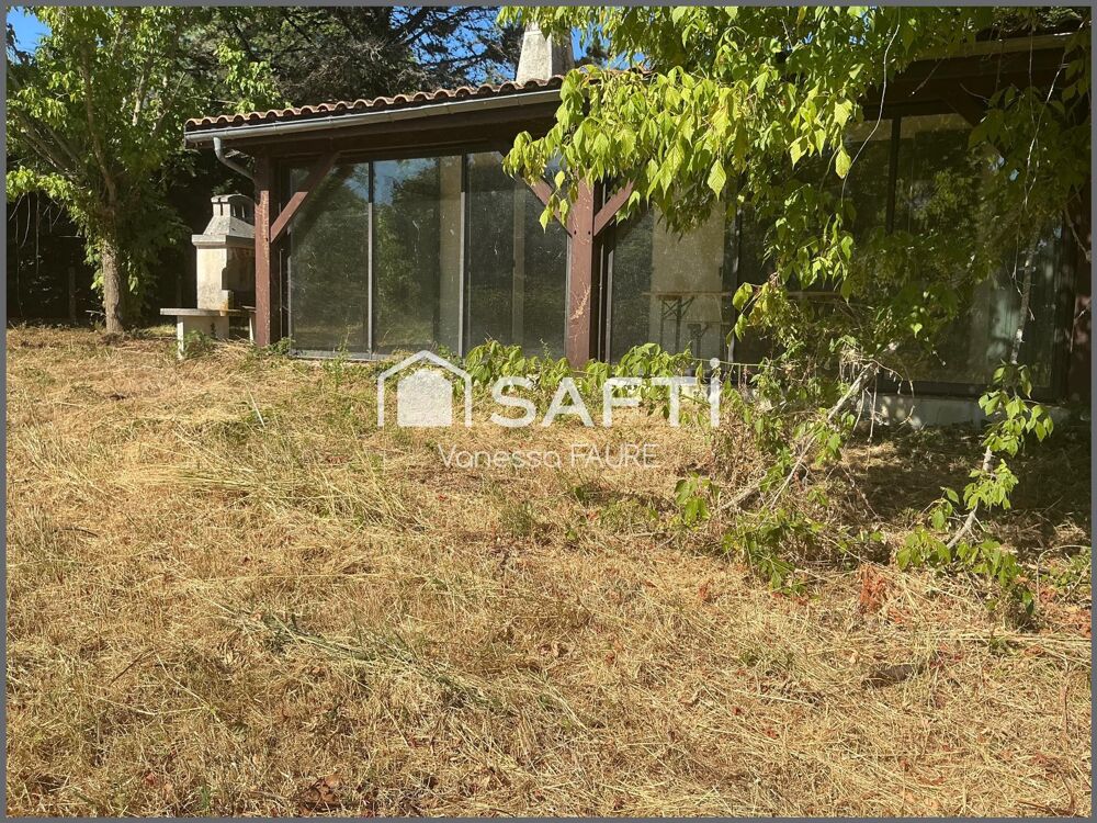 Découvrez une maison à fort potentiel sur belle parcelle de 950 m2