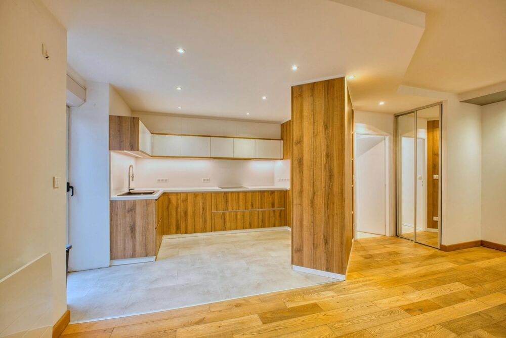 Magnifique appartement en plein centre mais calme!