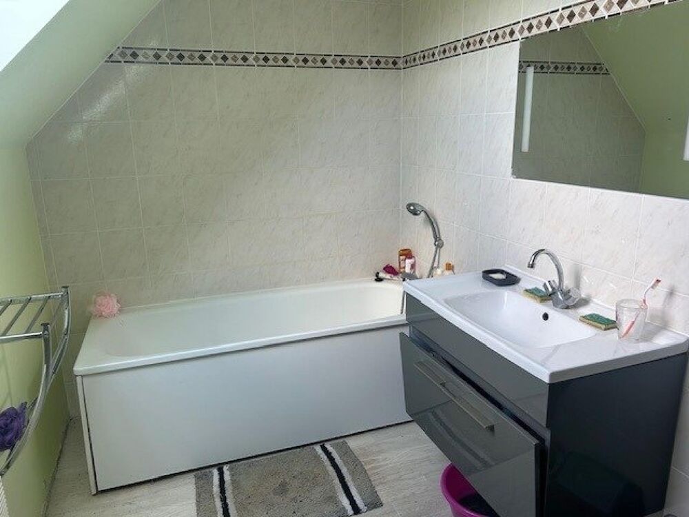 A 20min Evreux ,15 minutes D'Anet , Maison Familiale de 102m²
