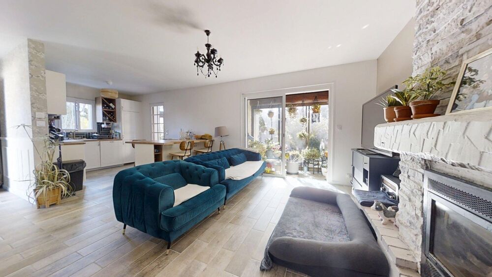 Vente Maison Proche du Brusc, Maison individuelle T5 sur 600 m2 de terrain, entièrement rénovée avec garage et atelier/buanderie Six-fours-les-plages