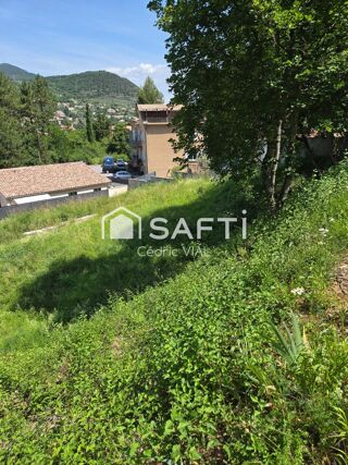  Terrain à vendre 692 m²