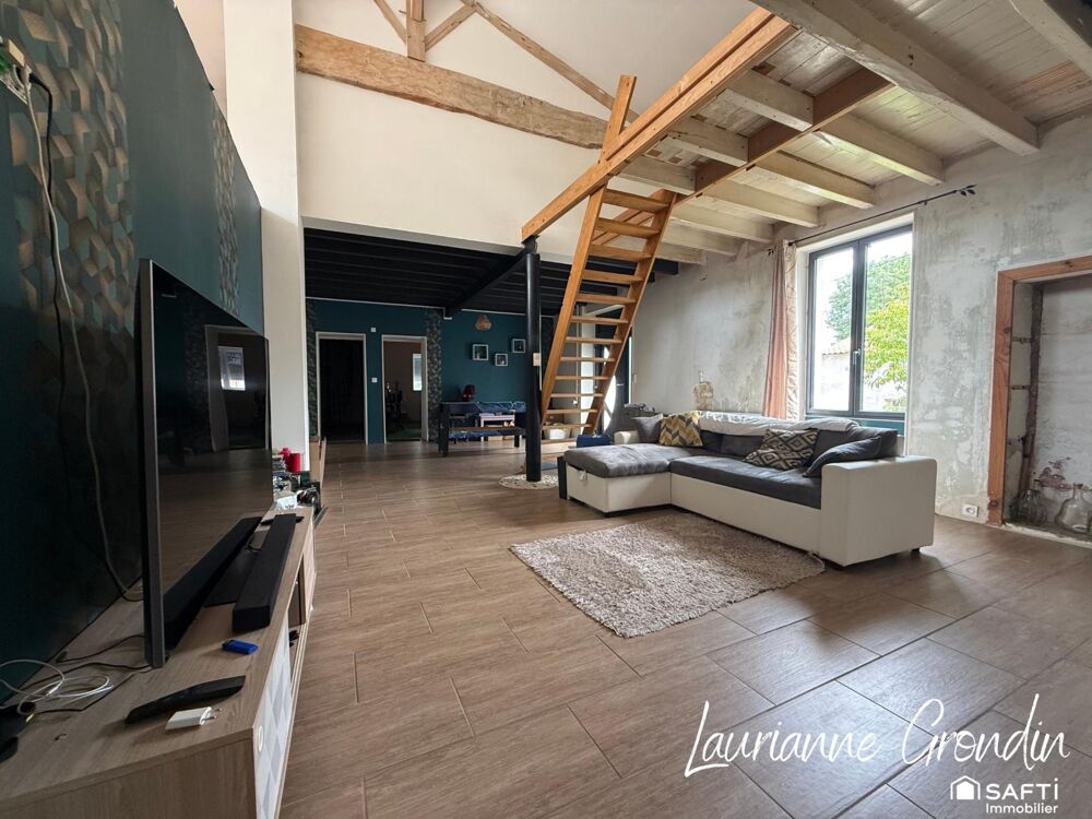 Maison Charentaise rénovée de 250 m² - AULNAY