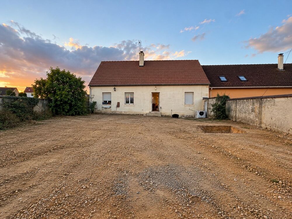 Vente Maison CHARMANTE FERMETTE ENTIÈREMENT RÉNOVÉE AVEC GRANDE DÉPENDANCE ET TERRAIN DE 4 300 M² Mamers