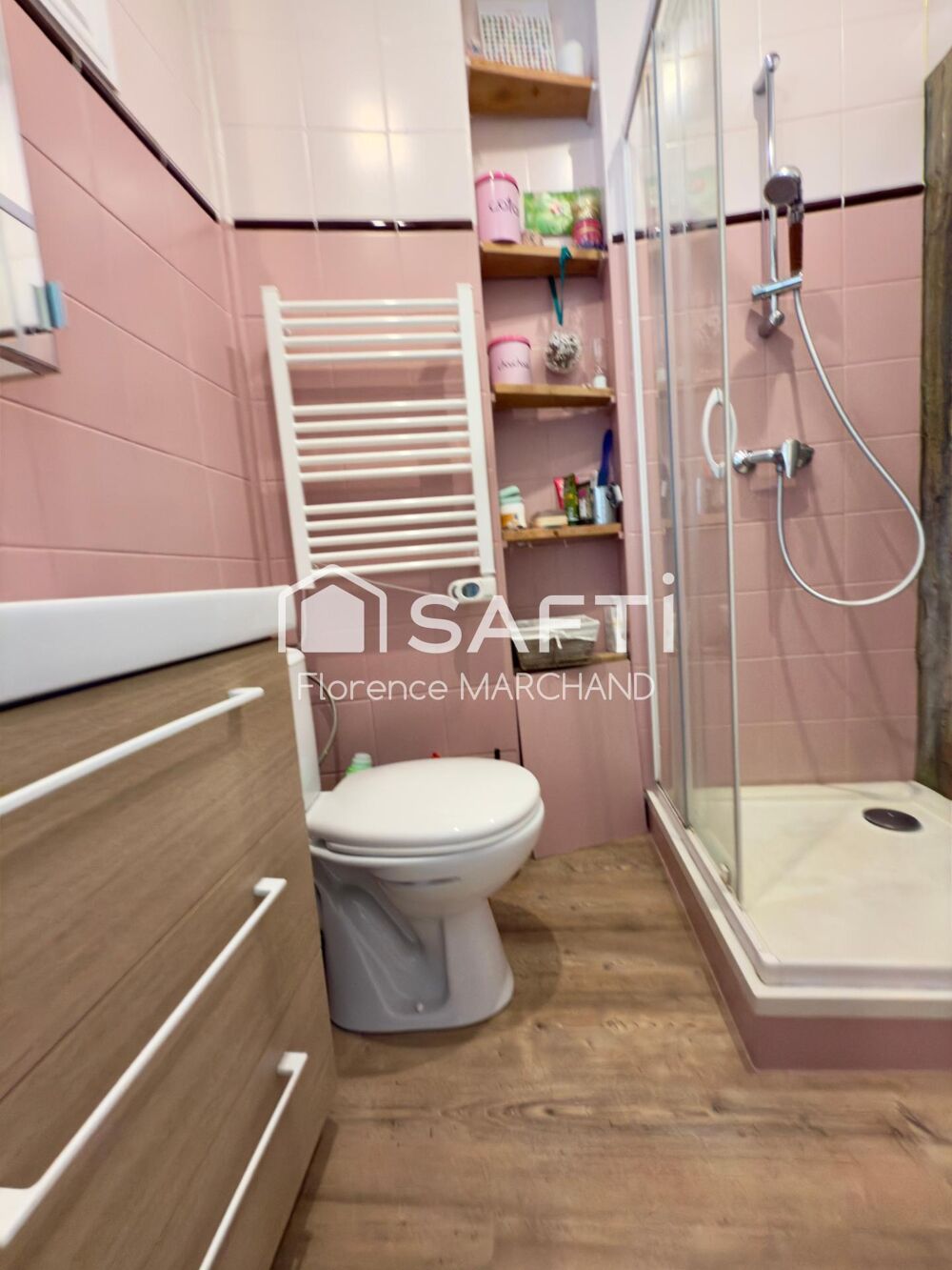 Studio cosy avec lit escamotable-Idéal investissement ou pied-à-terre