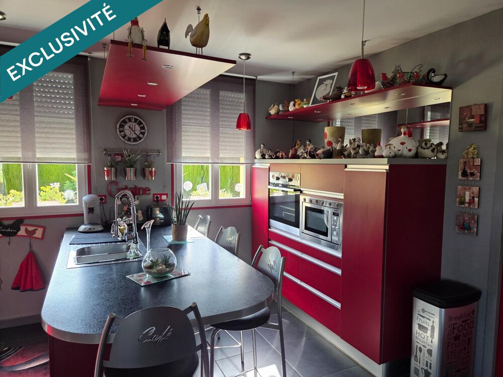 Maison individuelle de plain-pied T6 de 174 m² environ sur un terrain de 1118m², un garage pour 2 roues de 9m² , grande courgoud