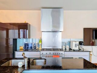 Vente Maison L'élégance du grand volume au cœur de Castelsarrasin : maison de maître avec jardin intime, garage d'environ 80 m² et potentiel Castelsarrasin