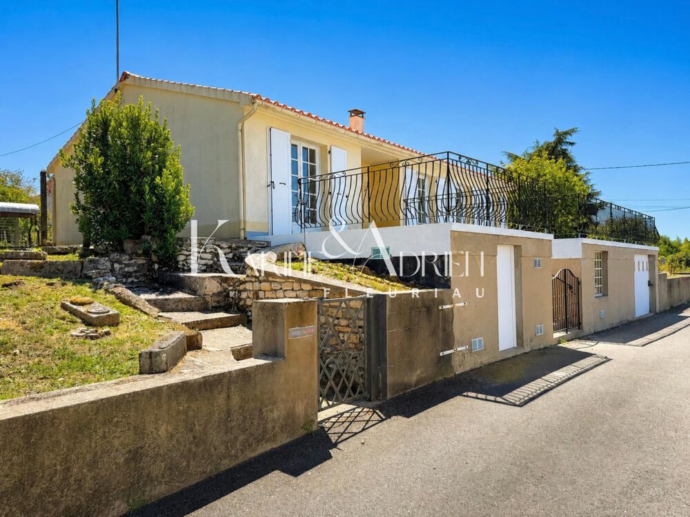 MAISON DE PLAIN-PIED 3 CHAMBRES AVEC GARAGE ET DÉPENDANCES