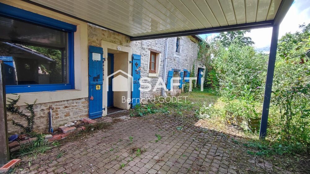 maison de campagne a rafraichir proche lezay 79120.