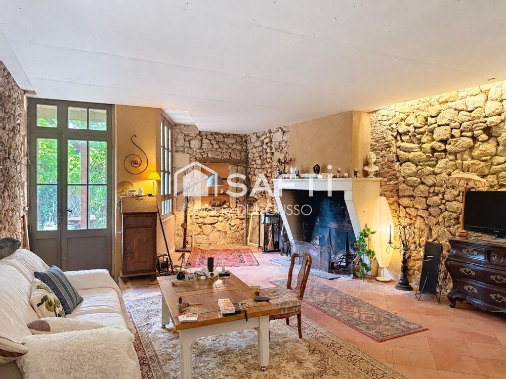 Vente Maison Maison de charme à réinventer à Gensac Gensac