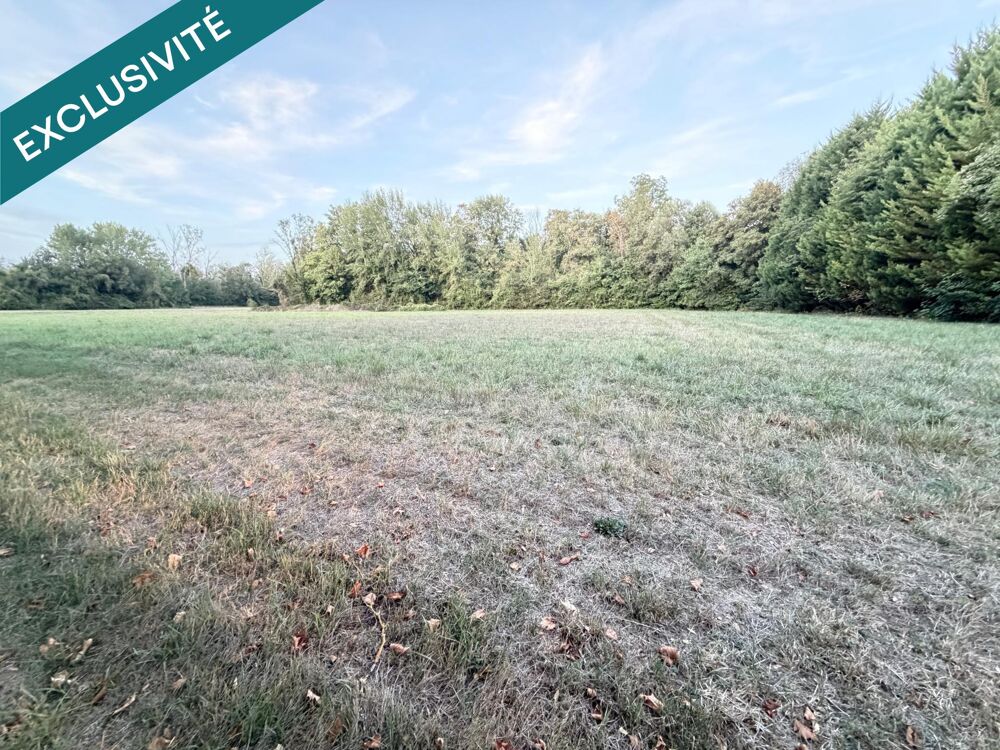Vente Terrain Nichée dans un environnement calme et à l'abri des regards, idéale pour profiter pleinement de la nature. Saint-sauveur-les-bray