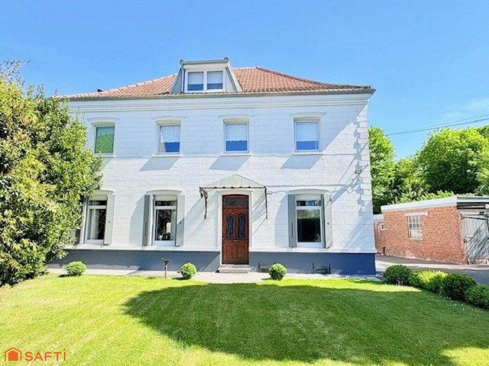 Maison à fort potentiel : deux appartements séparés / une seule grande maison possible !!