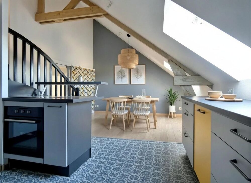 Vente Appartement Appartement de 70 m² situé plein centre ville de Vitré à 2 mn de la gare ! Vitre