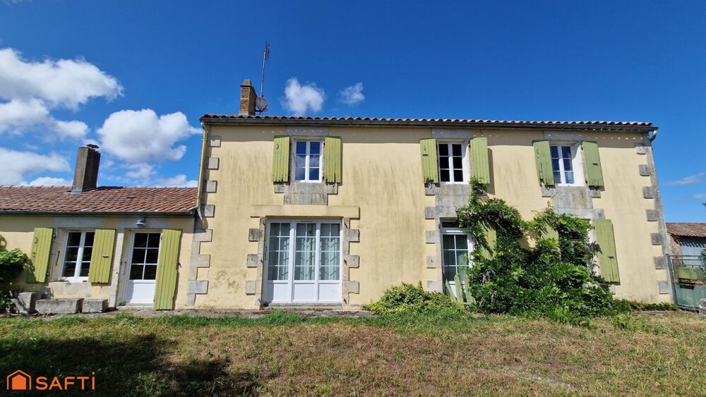 Maison charentaise avec piscine et dépendances.