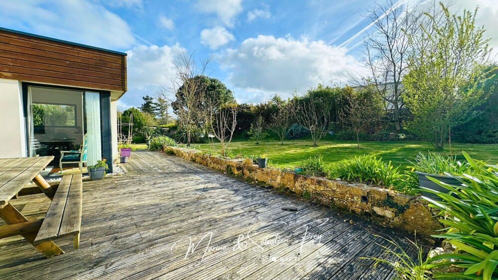 Maison contemporaine avec grand terrain