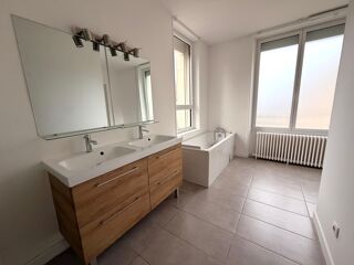  Maison � vendre 6 pi�ces 195 m�