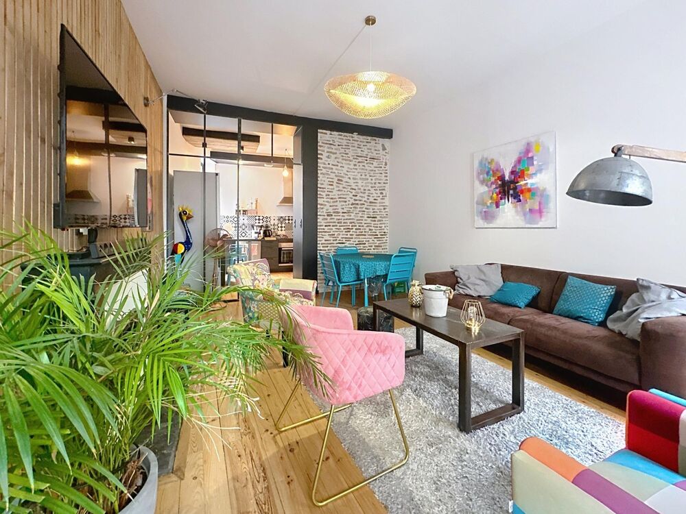 Appartement T2 au premier étage en centre ville .