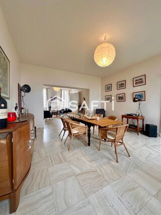  Maison à vendre 10 pièces 379 m²