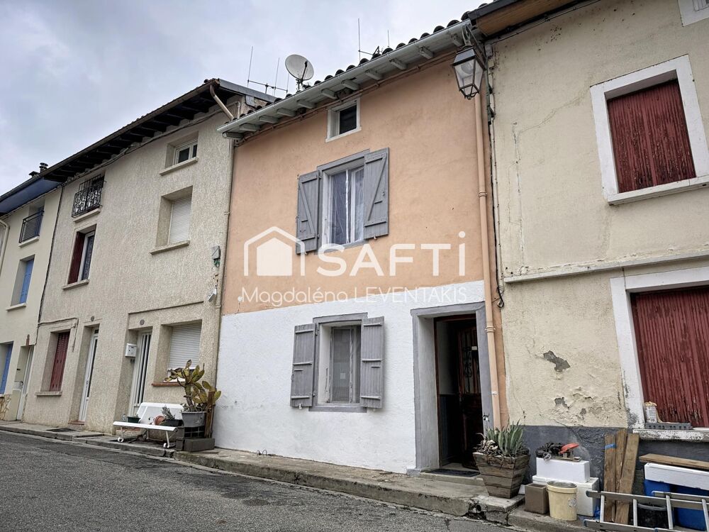 A Bonnac - Maison de ville avec cours