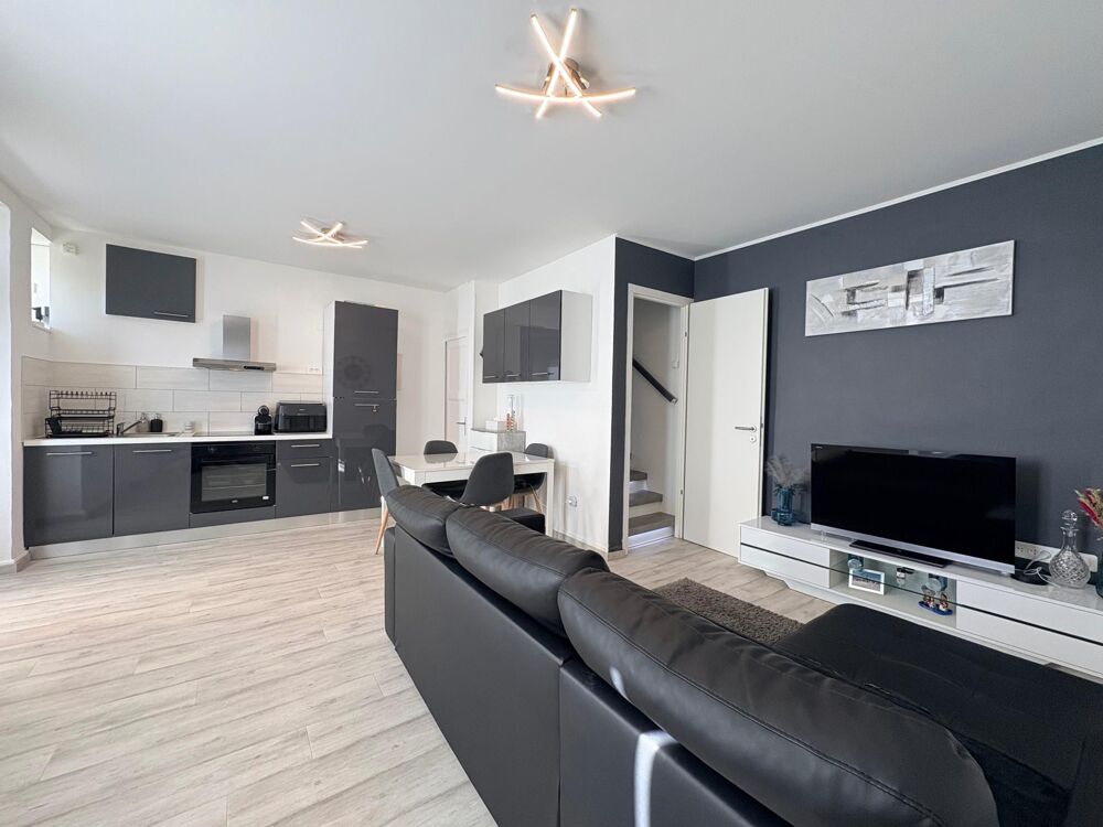 Le prix d'un appartement. Les avantages d'une maison.