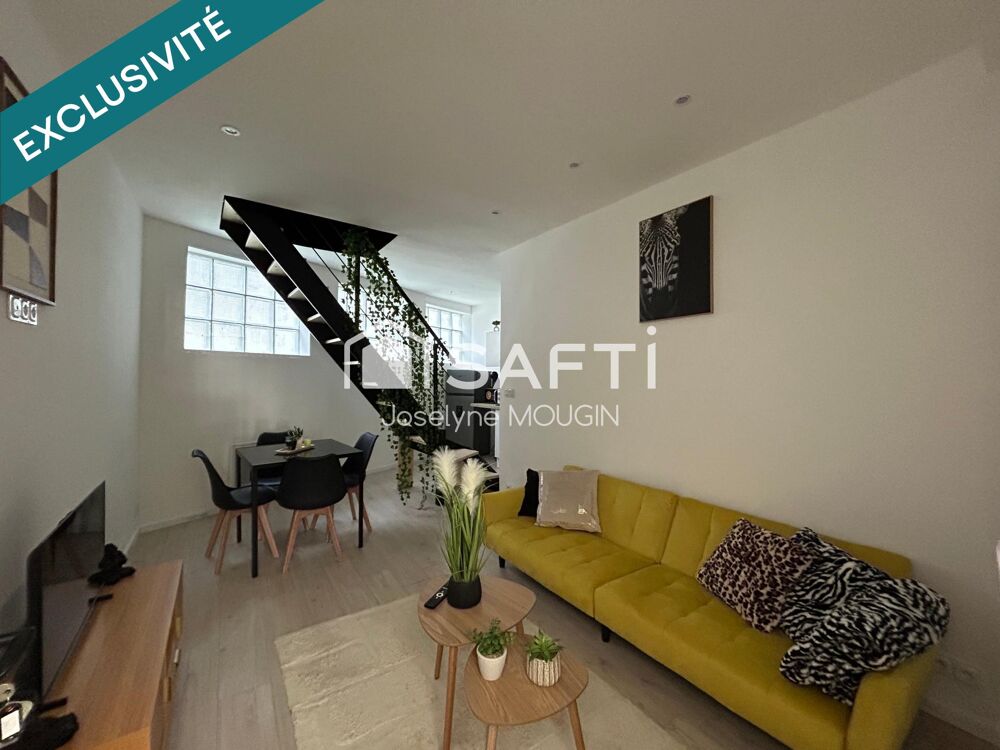 Vente Immeuble En plein centre de Roye, immeuble de rapport entièrement rénové avec une partie comerciale et 2 appartement T2. Roye