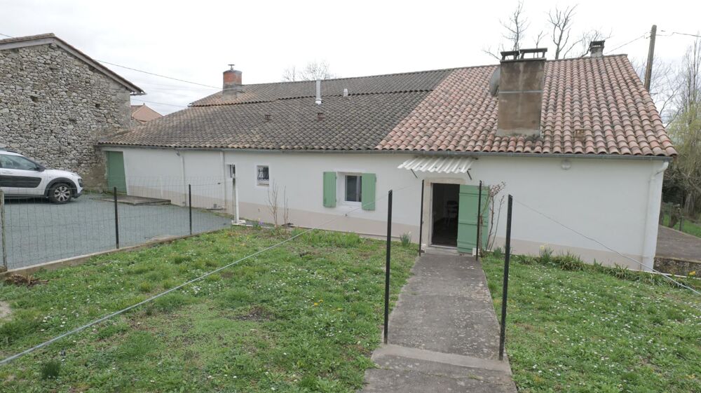 Charmante maison de 103 m2 4 pièces 2 chambres avec jardin de plus de 600 m2