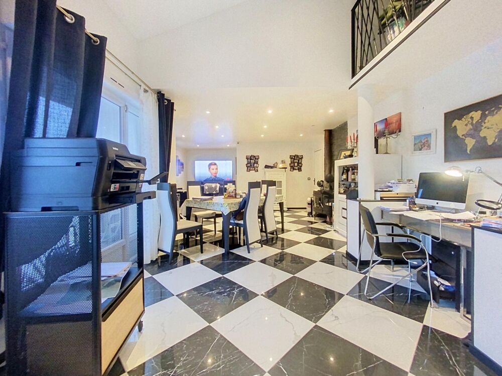 Vente Maison Maison F6 avec piscine et jardin Chennevieres-sur-marne