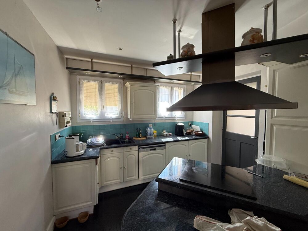 Vente Maison Maison avec beaux volumes à deux pas de la plage. Locmiquelic