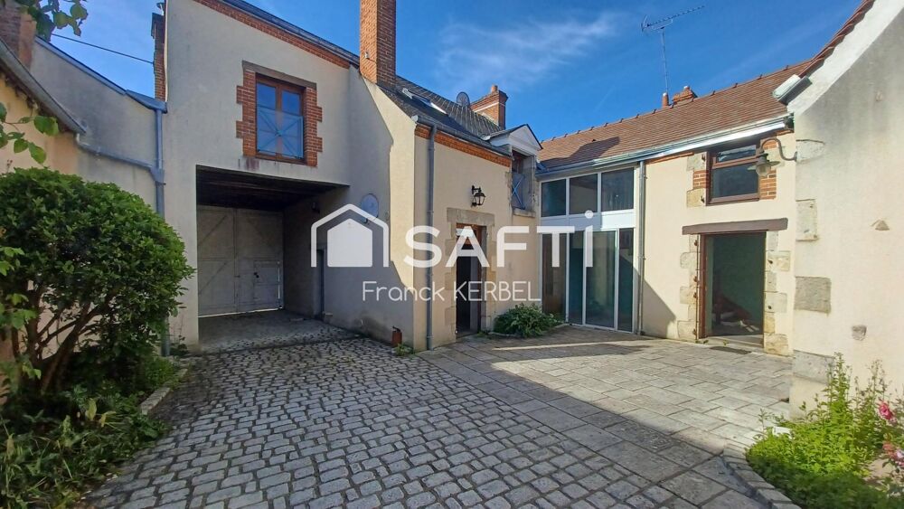 Vente Maison Ancienne maison vigneronne d'environ 200m² plein bourg de Châteauneuf. Chateauneuf-sur-loire