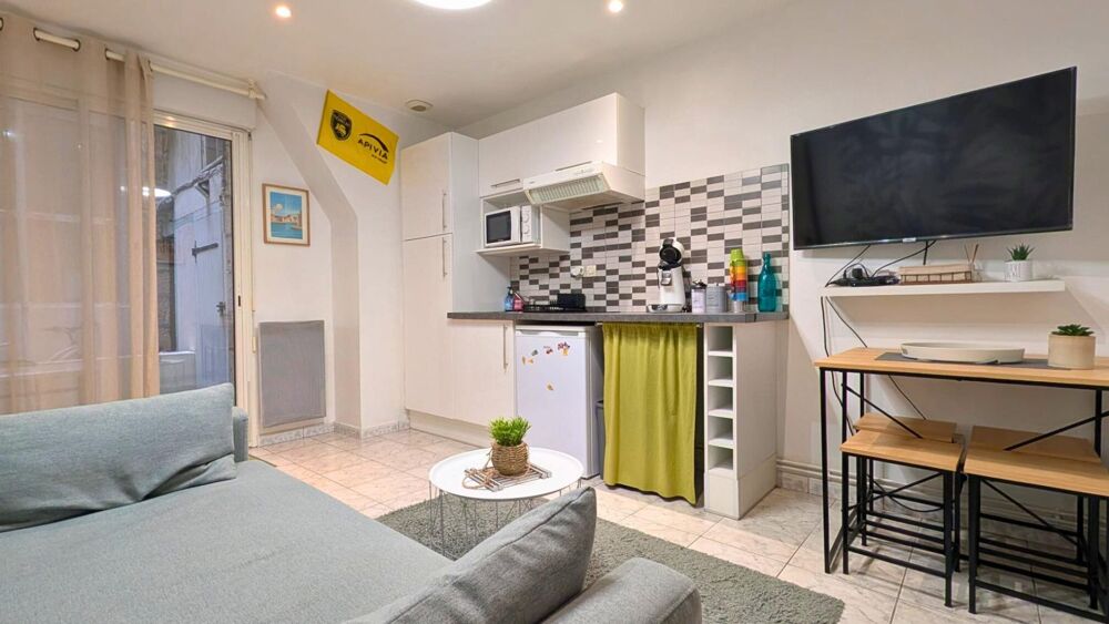 Studio sur le Vieux-Port au calme  libre