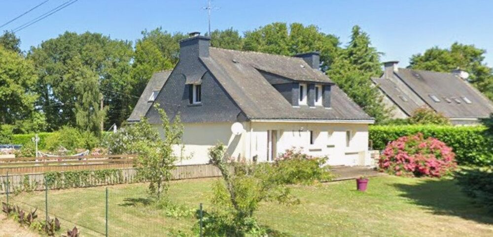 Nouveau sur Brandivy. Maison avec gros potentielle.