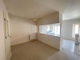  Appartement à louer 4 pièces 132 m²