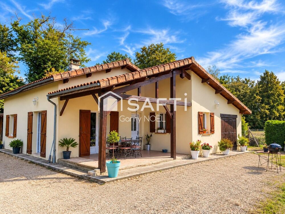 Vente Maison Maison de 125m²  3 chambres avec piscine et dépendances. Saint-pe-saint-simon
