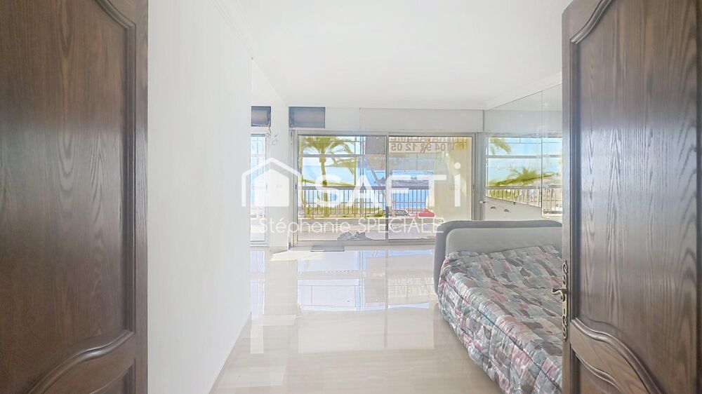 Vente Appartement Appartement entièrement rénové – Vue mer panoramique – Terrasse 26,5 m² – Domotique complète Antibes