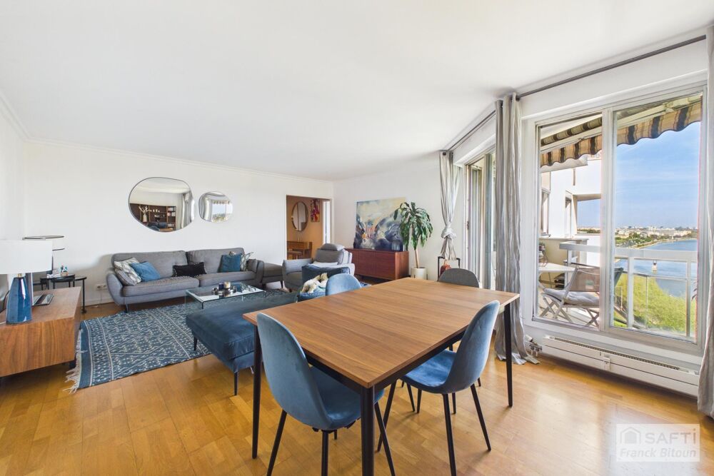 Vente Appartement Vue SEINE, ÎLE DE LA JATTE et TOUR EIFFEL. Balcon, cave, et box en sus. Courbevoie