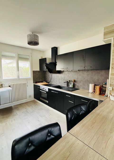   Charmante maison mitoyenne dans secteur pris Maison - 3 pice(s) - 65 m