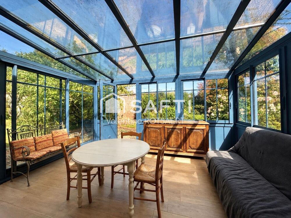 Vente Maison Propriété de 225 m² avec piscine et studio indépendant Pierrefonds