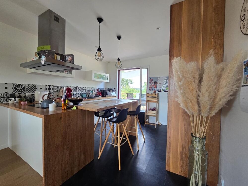MAISON 140 m²  4 CHAMBRES  CAMPAGNE BRETEIL - GARE MONTFORT SUR MEU