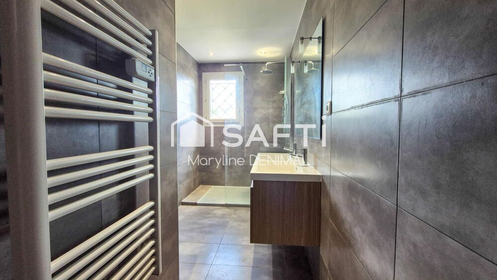 Vente Appartement Superbe 3 pièces entièrement rénové, avec terrasse,  parking et cave. Saint-raphael