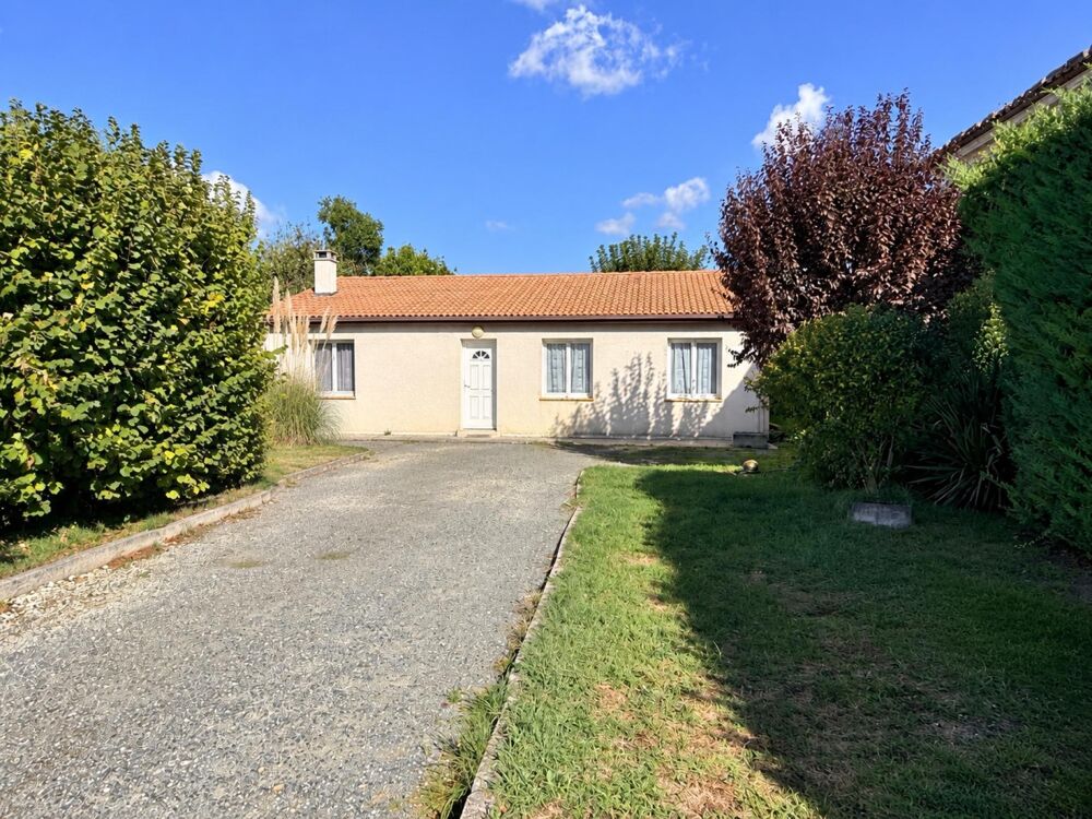 Vente Maison Jolie petite maison T4 dans le coeur de saint sever de saintonge. Saint-sever-de-saintonge
