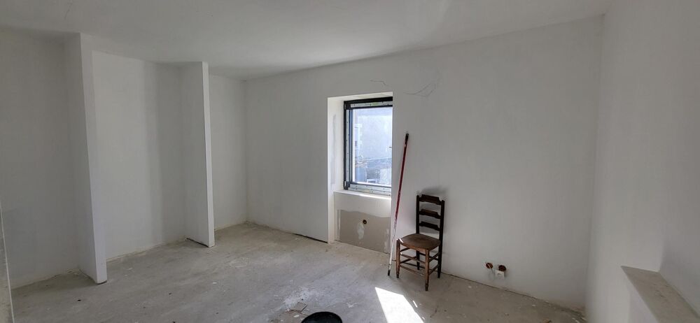 Ensemble immobilier à rénover centre bourg