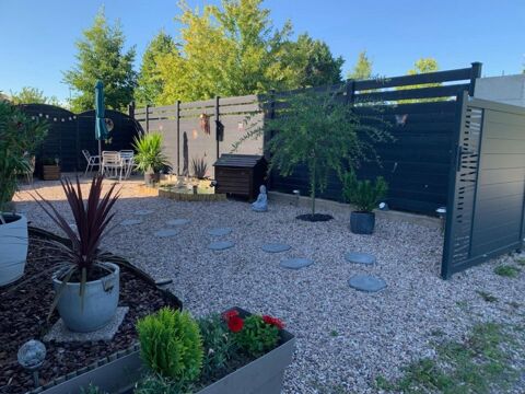   Maison indpendante avec double garage et jardin Maison - 4 pice(s) - 107 m