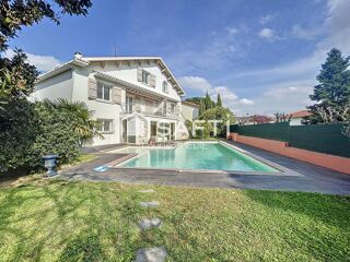  Maison � vendre 9 pi�ces 290 m�