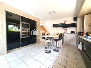  Maison à vendre 11 pièces 263 m²