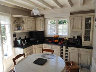  Maison à vendre 8 pièces 232 m²