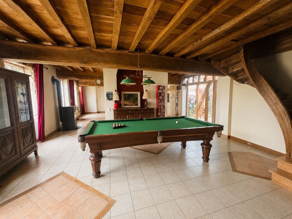 A10 minutes de BEAUNE, corps de ferme de 1826 avec maison rénovée de 198 m² hab + dépendances de 435 m² env