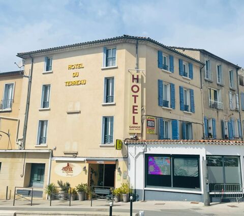 Au coeur de Manosque Fonds de commerce H&ocirc;tel-bureau ** 212000 04100 Manosque