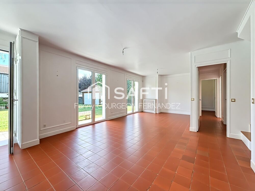 Superbe maison de 327m² de surface utile.