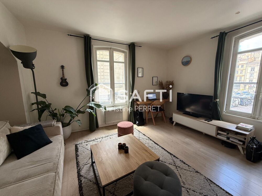 Vente Appartement T2 , lumineux plein centre, côté quai ,Garonne , résidence en pierre Bordeaux