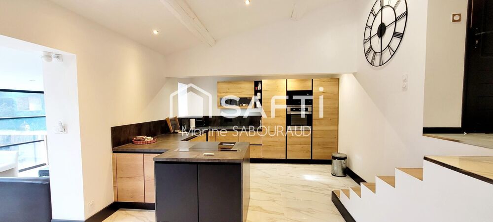 Maison face au lac
