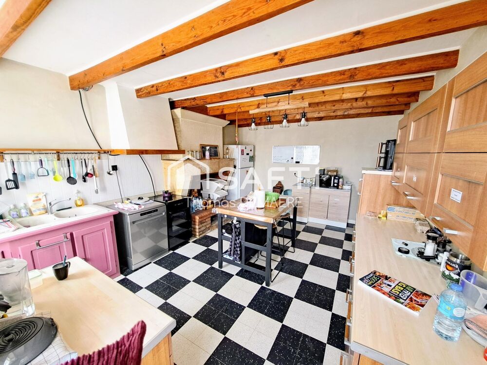 Grande maison familiale rénovée avec dépendance en pierre et zéro travaux !